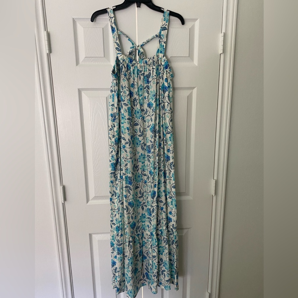 Cute summer dress!
